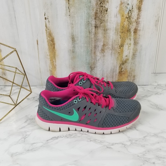 Nike Running Sneakers Blue Gray Pink Workout Nike Running Sneakers Blue Gray Pink Workout